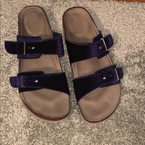 Blue velvet flip flops comes with box